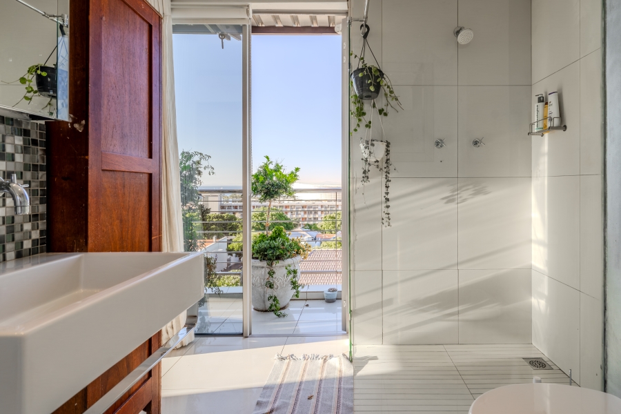 2 Bedroom Property for Sale in Green Point Western Cape